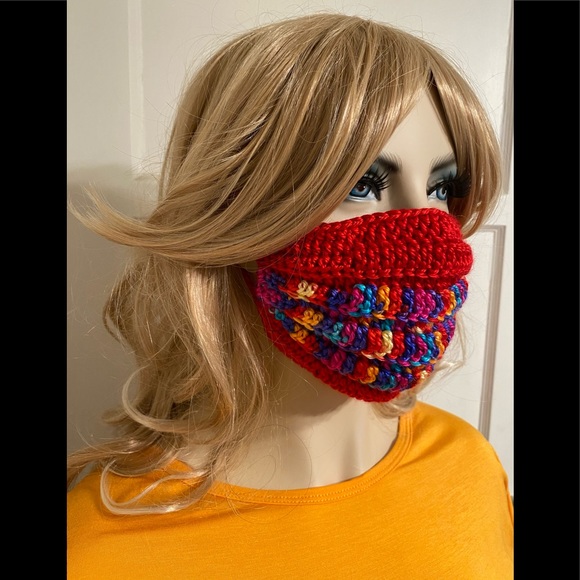 Hand-knitted Face Mask - Picture 2 of 12